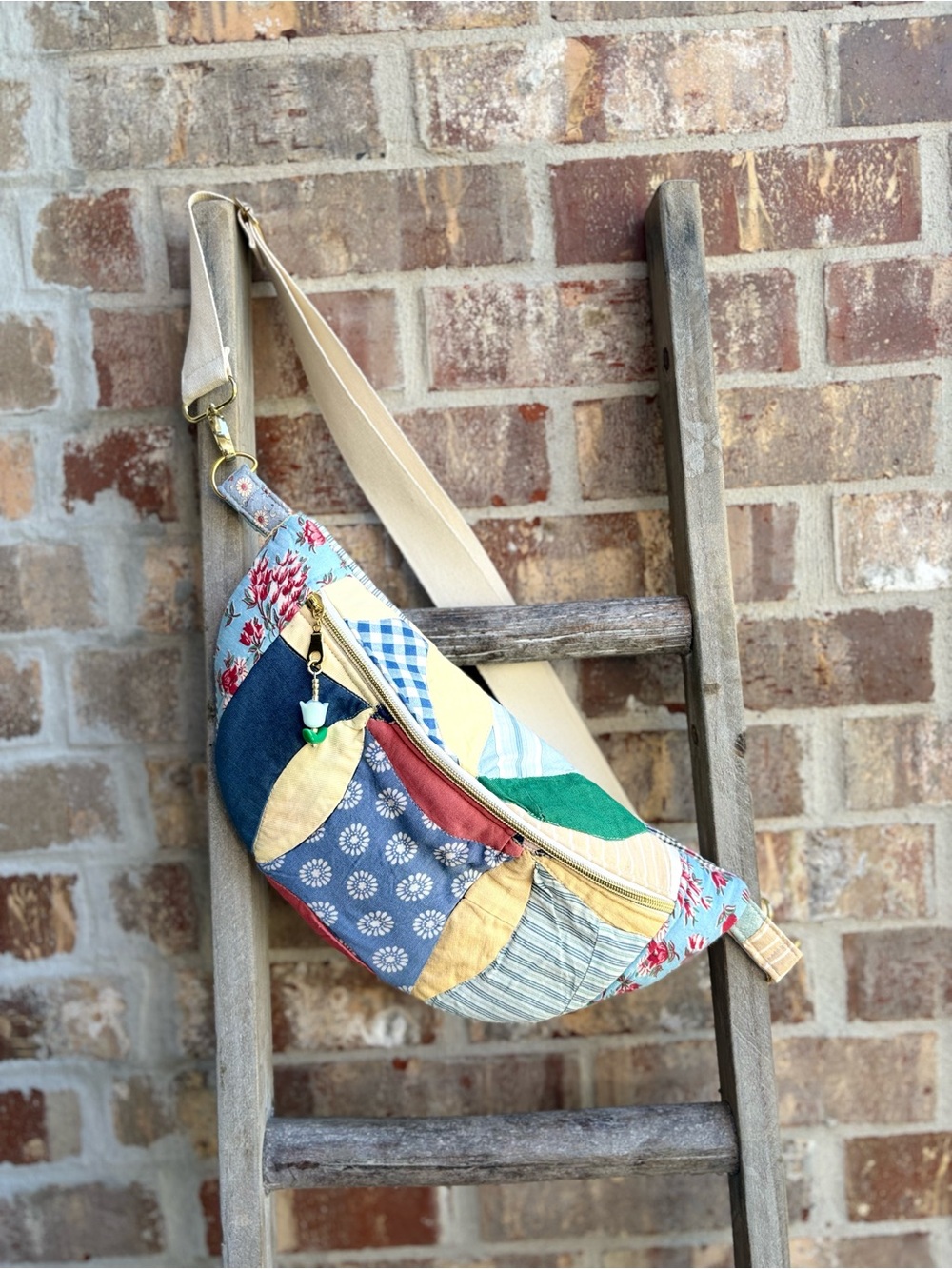 Handmade Medium-Sized Vintage Quilted Bum-Bag / Crossbody - Picture 2 of 6